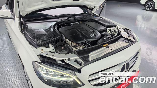 Mercedes-Benz C-Class 2019 — photo 6