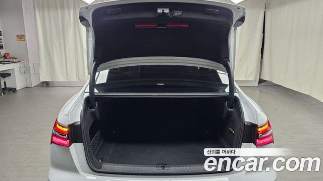 Audi A6 2023 — photo 24