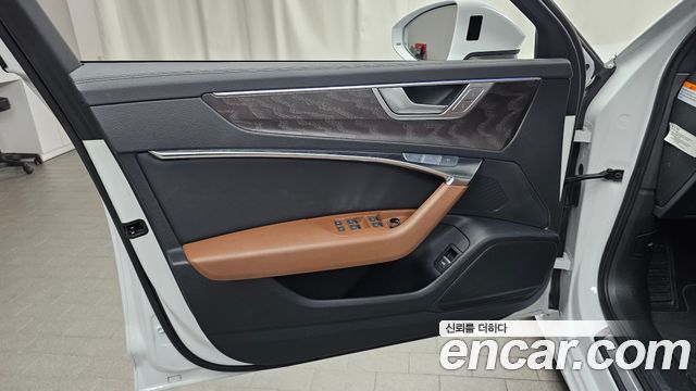 Audi A6 2023 — photo 14