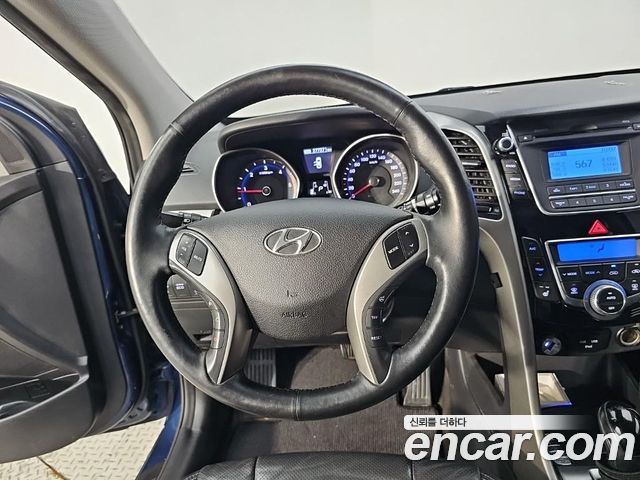 Hyundai i30 2016 — photo 9