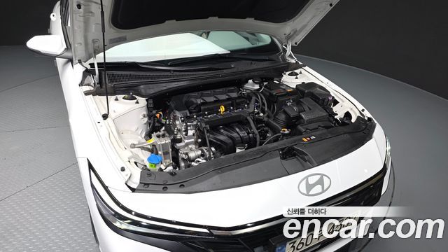 Hyundai AVANTE 2025 — photo 6