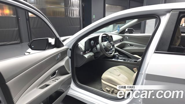 Hyundai AVANTE 2025 — photo 10