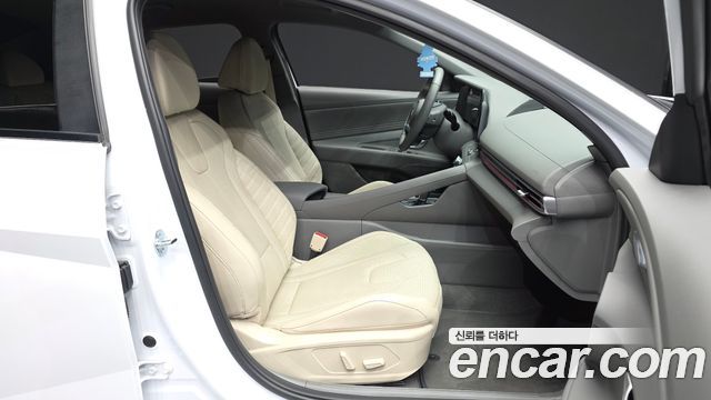 Hyundai AVANTE 2025 — photo 11