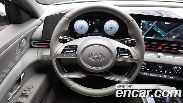 Hyundai AVANTE 2025 — photo 13