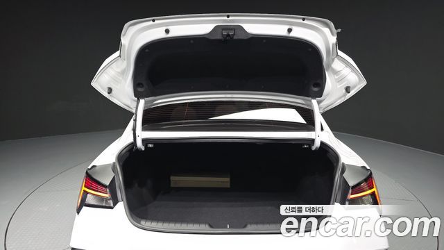 Hyundai AVANTE 2025 — photo 20