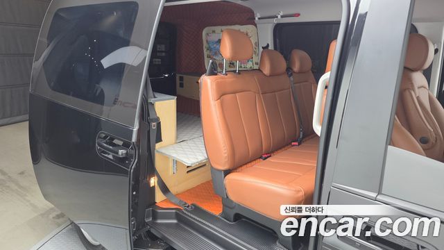 Hyundai Staria 2025 — photo 18