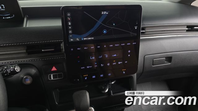 Hyundai Staria 2025 — photo 20