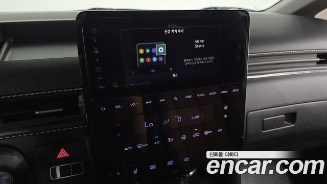 Hyundai Staria 2025 — photo 22