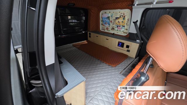 Hyundai Staria 2025 — photo 24