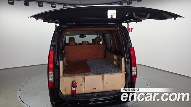 Hyundai Staria 2025 — photo 26