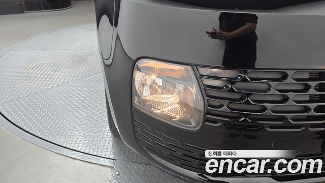 Hyundai Staria 2025 — photo 8