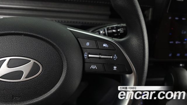 Hyundai Staria 2025 — photo 28