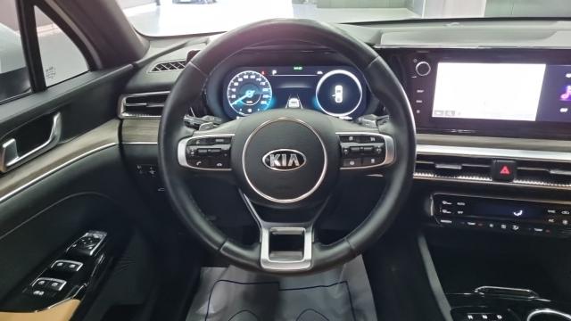 Kia K5 2021 — photo 12