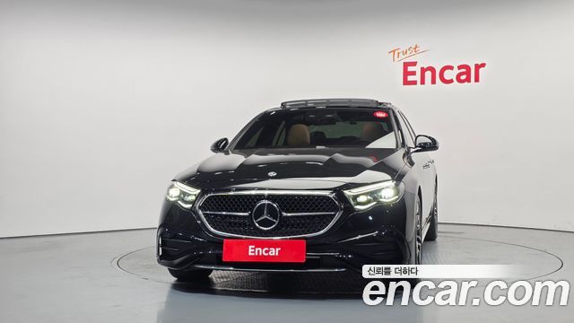 Mercedes-Benz E-Class 2025 — photo 3