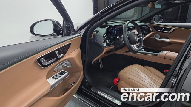 Mercedes-Benz E-Class 2025 — photo 13