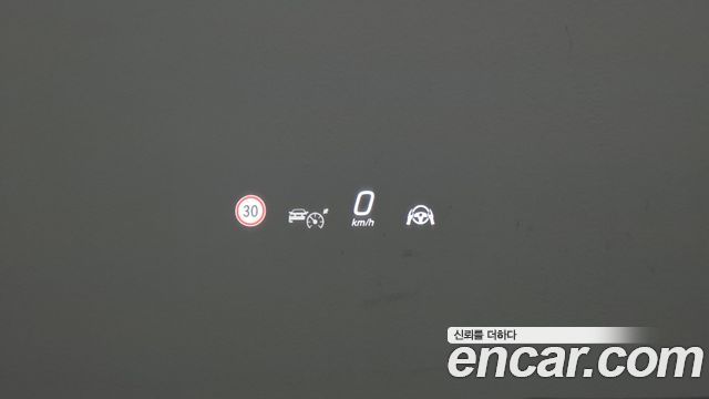 Mercedes-Benz E-Class 2025 — photo 20