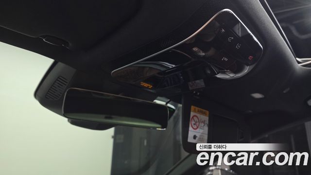 Mercedes-Benz E-Class 2025 — photo 29
