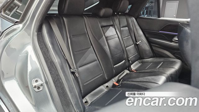 Mercedes-Benz GLE-Class 2022 — photo 17