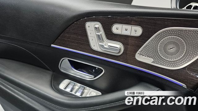 Mercedes-Benz GLE-Class 2022 — photo 20
