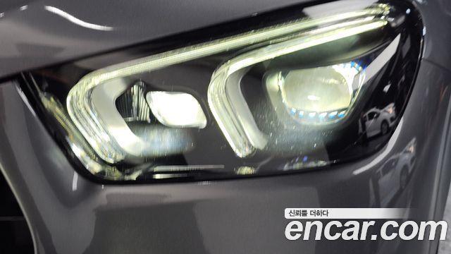 Mercedes-Benz GLE-Class 2022 — photo 8