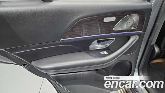 Mercedes-Benz GLE-Class 2022 — photo 15