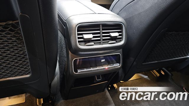 Mercedes-Benz GLE-Class 2022 — photo 29