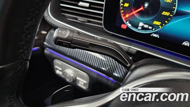Mercedes-Benz GLE-Class 2022 — photo 30