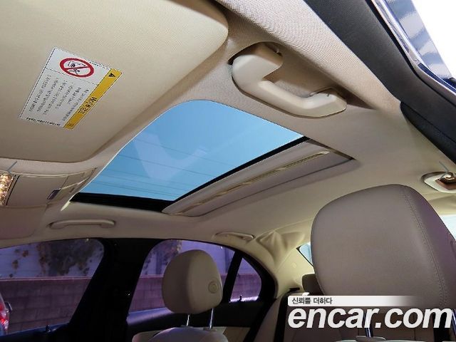 Mercedes-Benz C-Class 2015 — photo 18