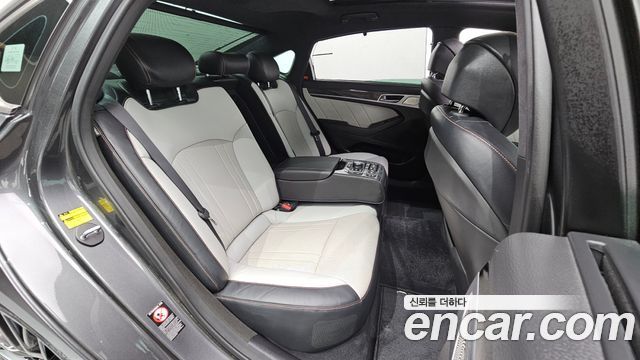 Genesis G80 2017 — photo 11