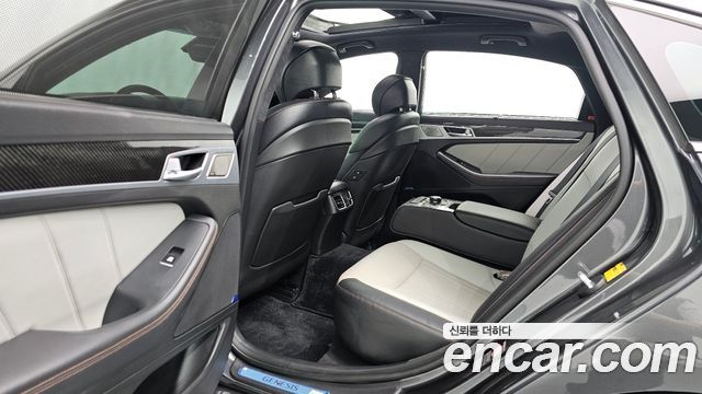 Genesis G80 2017 — photo 12