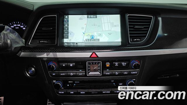 Genesis G80 2017 — photo 14