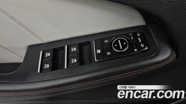 Genesis G80 2017 — photo 17
