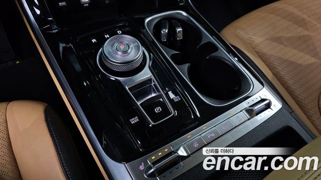Kia Canival 2023 — photo 12