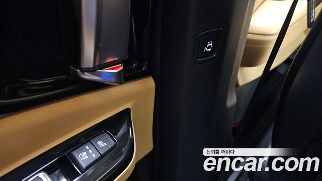 Kia Canival 2023 — photo 28