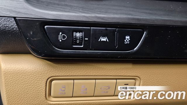 Kia Canival 2023 — photo 29