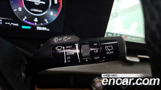 Kia Canival 2023 — photo 30
