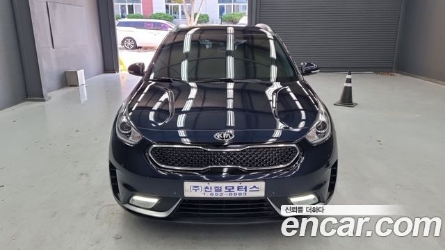 Kia Niro 2017 — photo 1