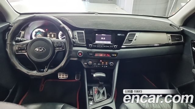 Kia Niro 2017 — photo 9