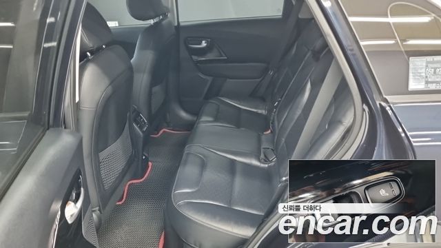 Kia Niro 2017 — photo 17