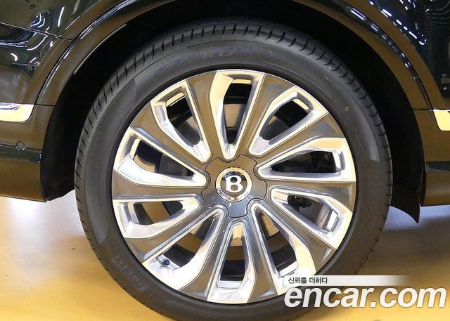 Bentley Bentayga 2026 — photo 5