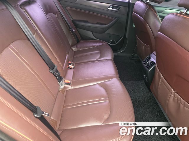 Hyundai Sonata 2017 — photo 19
