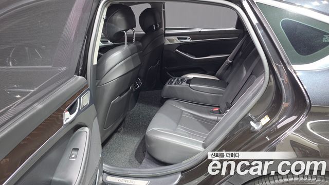 Genesis G80 2019 — photo 11