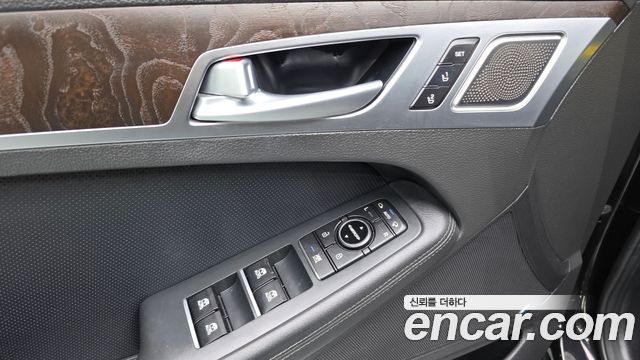 Genesis G80 2019 — photo 12