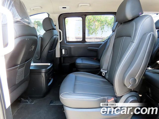 Hyundai Staria 2022 — photo 6