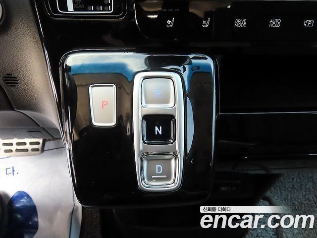 Hyundai Staria 2022 — photo 11