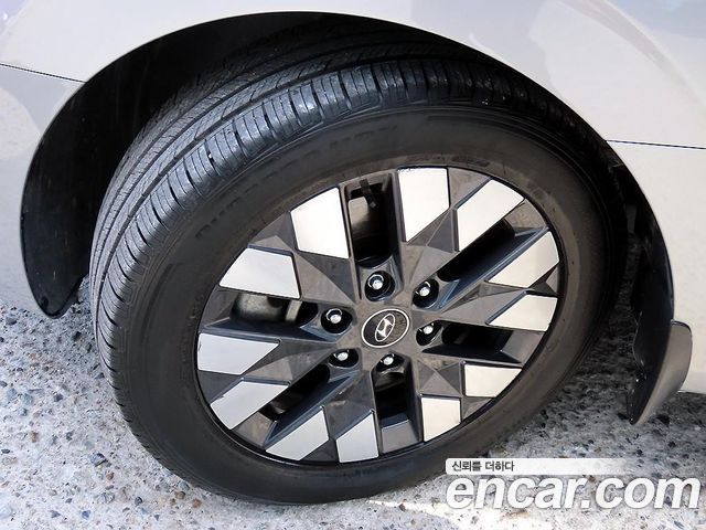 Hyundai Staria 2022 — photo 20