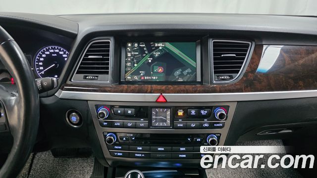 Hyundai Genesis 2016 — photo 14