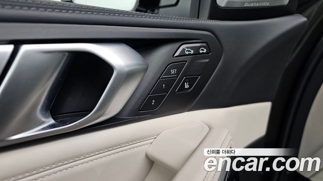 BMW X6 2022 — photo 29