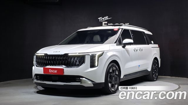 Kia Canival 2025 — photo 1