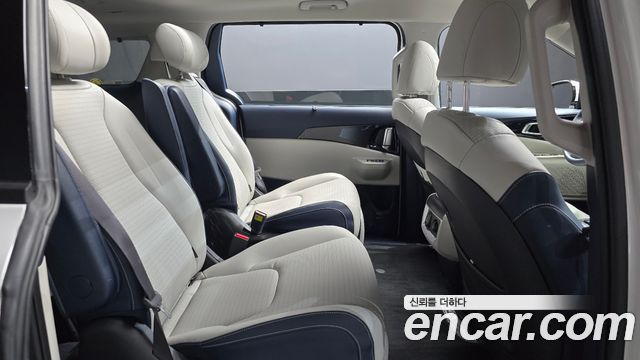 Kia Canival 2025 — photo 17